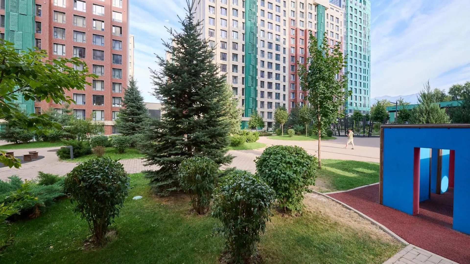 Роскошные Двухкомнатные Апартаменты Almaty Apartment